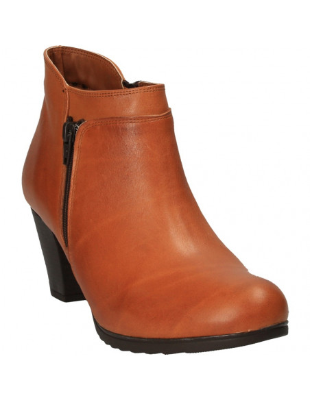Botine maro deschis, din piele naturala