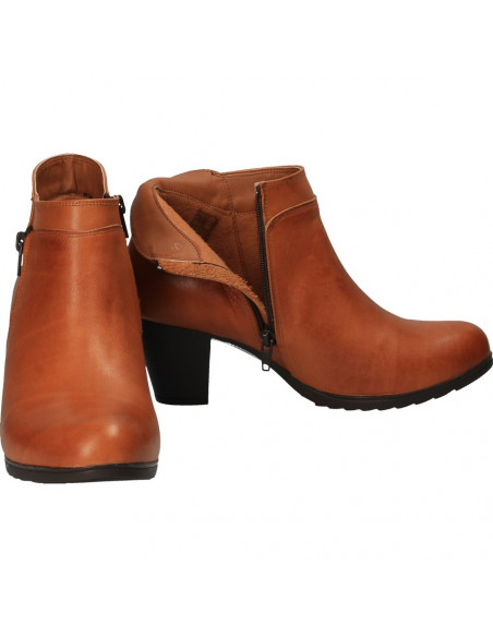 Botine maro deschis, din piele naturala