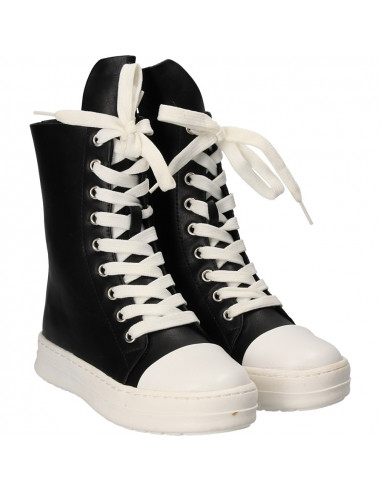 Ghete trendy, negre, pentru fete