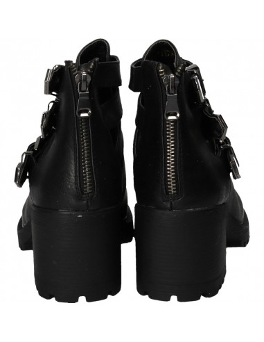Ghete decupate, fashion, pentru femei