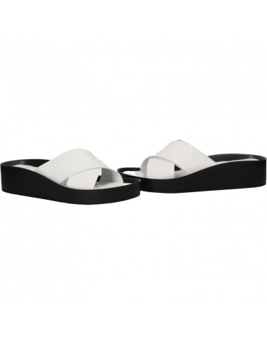 Saboti fashion, albi, piele naturala
