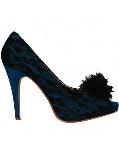Pantofi eleganti din dantela, cu decupaj fata