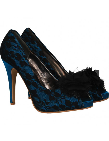 Pantofi eleganti din dantela, cu decupaj fata