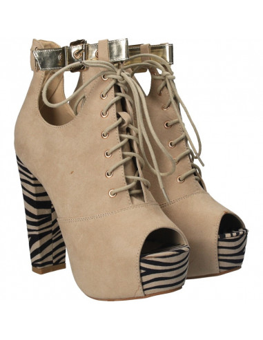 Pantofi dama extravaganti, cu platforma