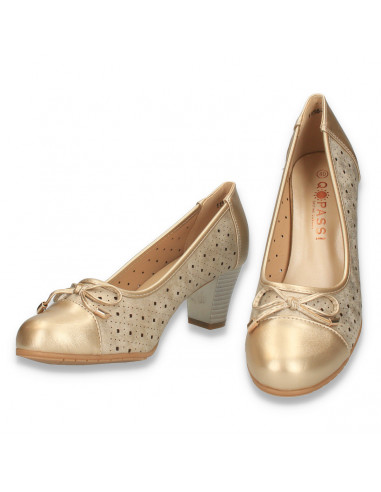 Pantofi clasici dama, cu perforatii, aurii - W1045