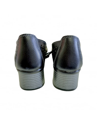 Pantofi din piele pentru dama, cu decupaje si imprimeu floral, negri - W1102