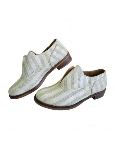 pantofi dama clasici, pantofi dama din textil bej, pantofi dama cu model simplu, pantofi dama cu dungi